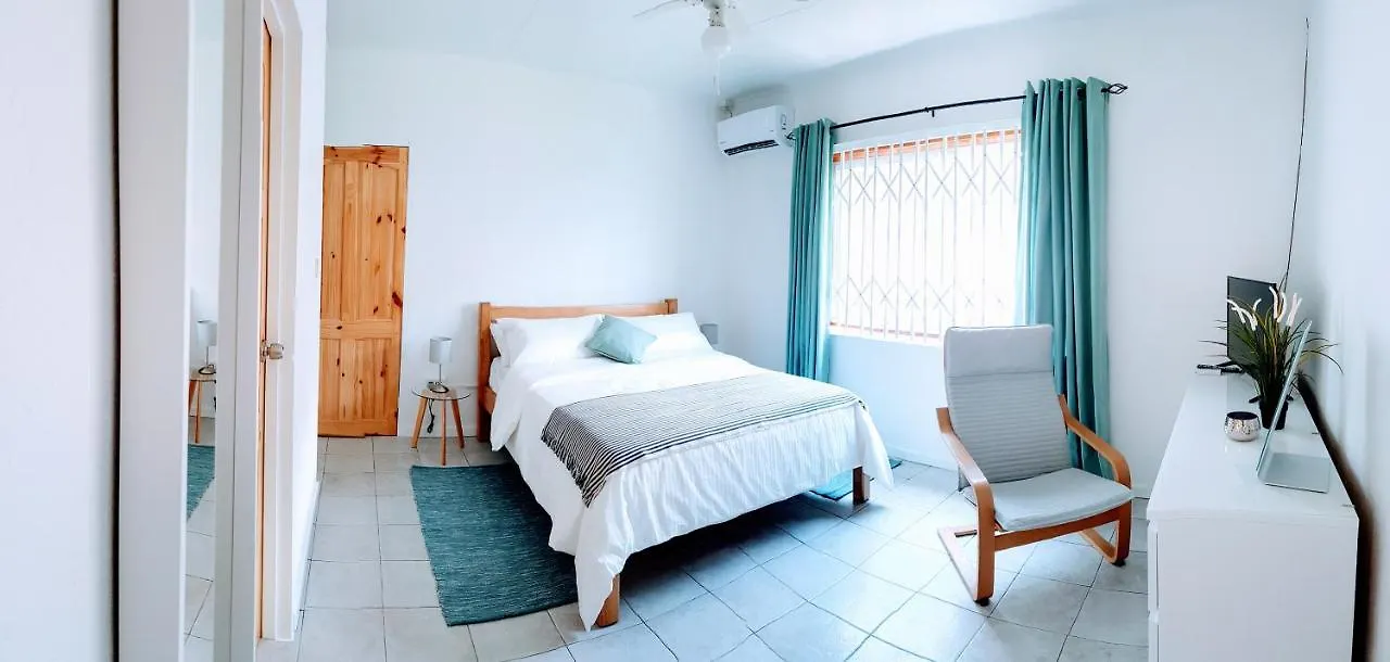 Rose Self Catering Apartment Beau Vallon