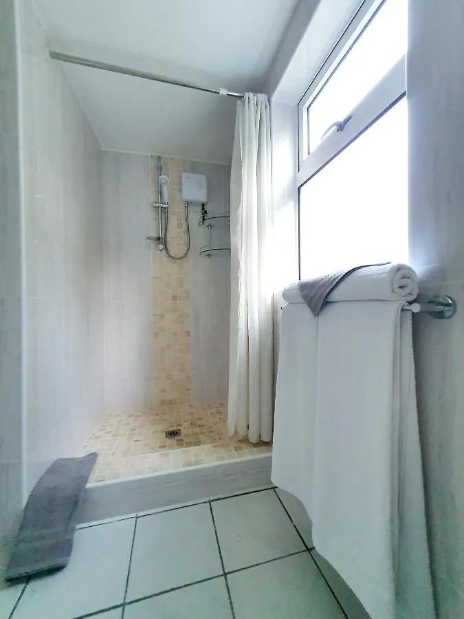 Rose Self Catering Apartment Beau Vallon