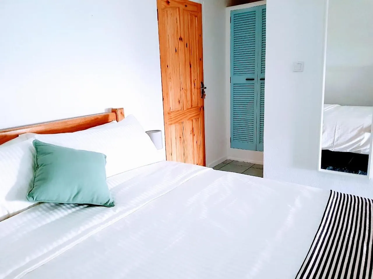 Rose Self Catering Apartment Beau Vallon  Beau Vallon (Mahe)