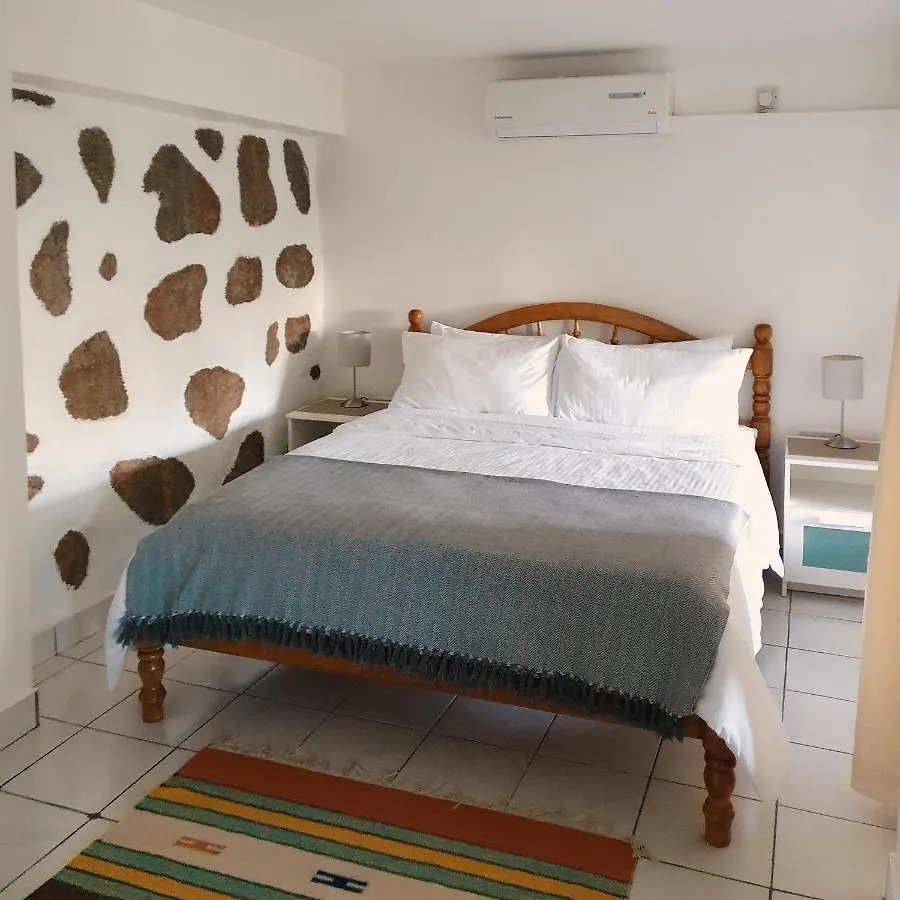 Rose Self Catering Διαμέρισμα Beau Vallon